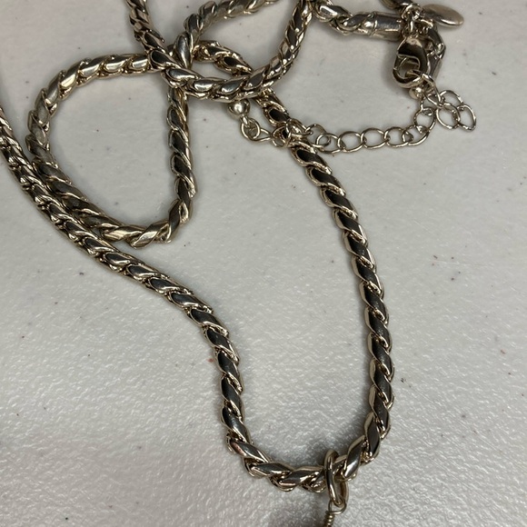 Ann Taylor Long, rounded Chain with Chain Tassel - Picture 5 of 11